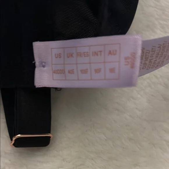 Elegant Purple Lace Bra - Picture 5 of 5